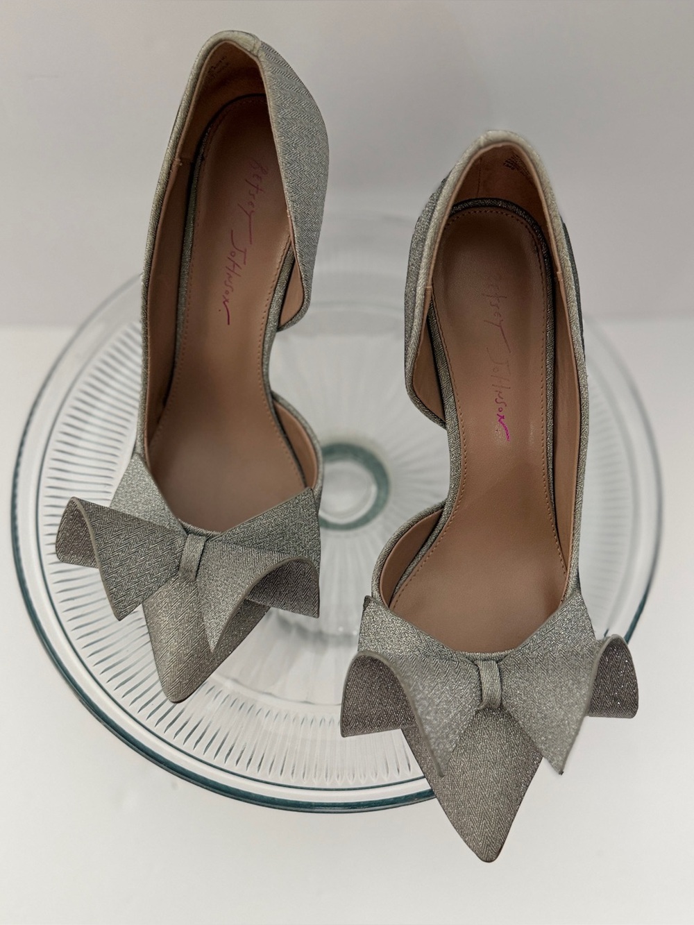 Betsey Johnson Silver Glitter Pointed-Toe D'Orsay Bow Pumps - Picture 1 of 12